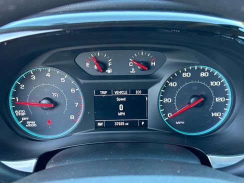 Used 2021 Chevrolet Traverse LS image 15