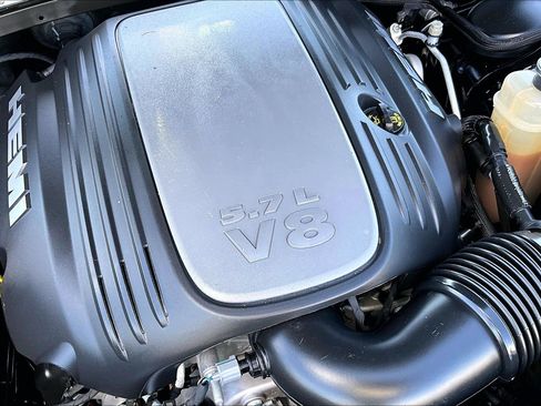 Used 2018 Dodge Charger R/T RWD image 30