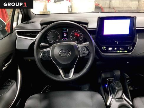 Used 2024 Toyota Corolla SE FWD image 6