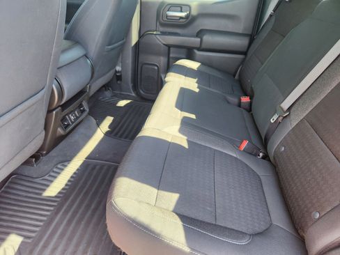 Used 2021 Chevrolet Silverado 1500 LT image 12