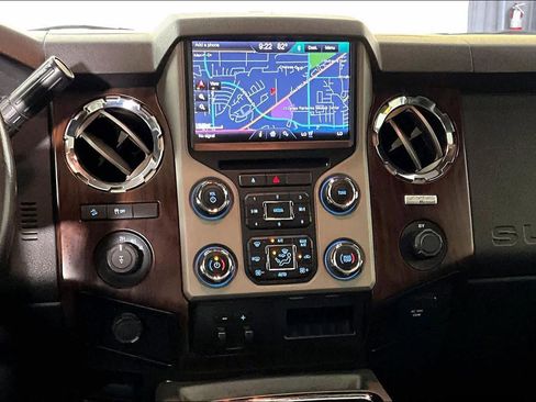 Used 2014 Ford F250 Lariat w/ Lariat Ultimate Package image 6