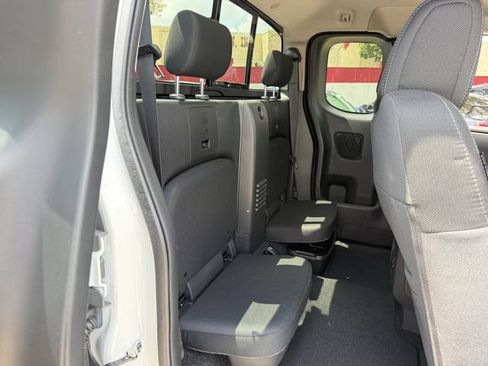 Used 2024 Nissan Frontier SV w/ SV Convenience Package AWD/4WD image 30