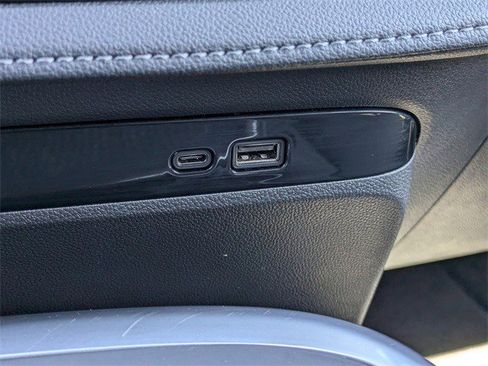 Certified 2025 Buick Enclave Preferred image 27