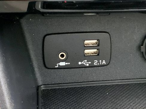 Used 2023 Subaru Forester Limited w/ Popular Package #2 AWD/4WD image 16
