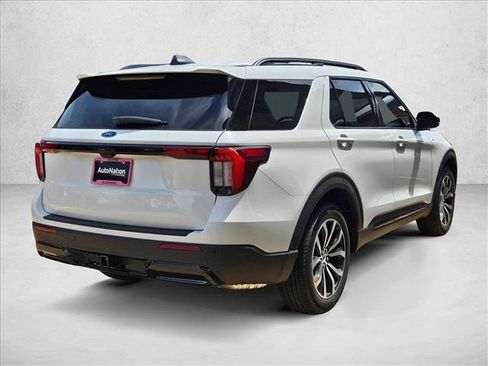 New 2026 Ford Explorer ST-Line RWD image 2