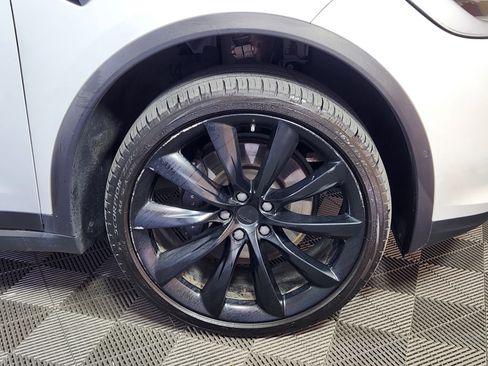 Used 2020 Tesla Model X Long Range image 9