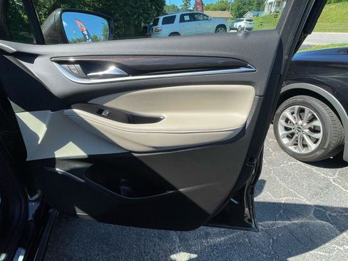 Used 2018 Buick Enclave Essence w/ Trailering Package AWD/4WD image 29
