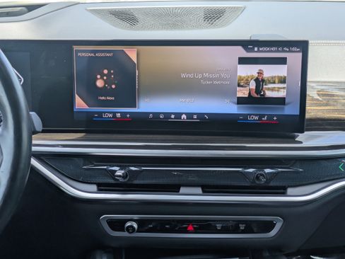 Used 2025 BMW X6 xDrive40i image 17