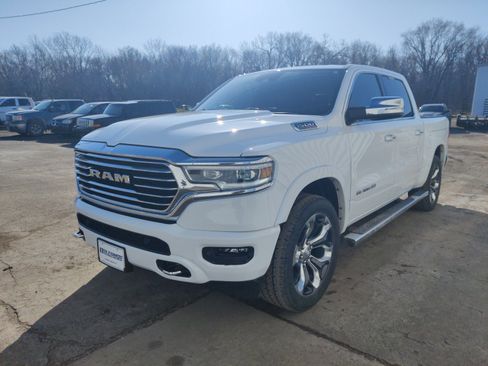 Used 2022 RAM 1500 Limited w/ Bed Utility Group image 8