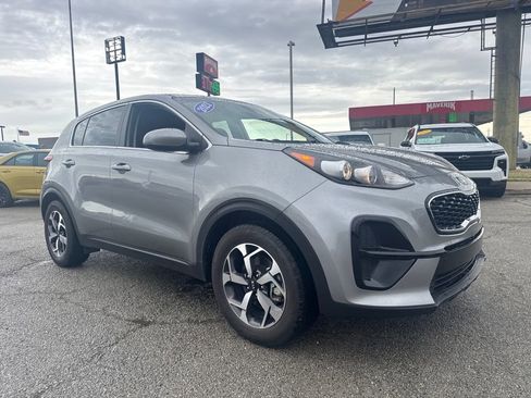 Used 2021 Kia Sportage LX image 9
