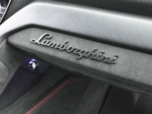 Used 2023 Lamborghini Urus Performante image 34