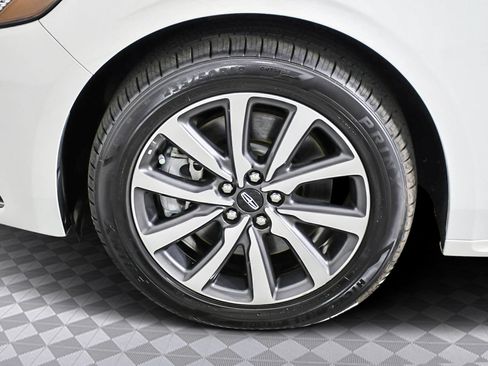 Used 2020 Lincoln Continental image 35