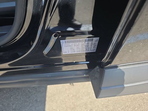 Used 2025 Nissan Rogue SV FWD image 27