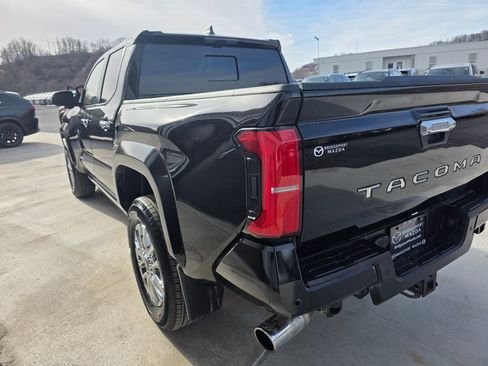 Used 2024 Toyota Tacoma Limited w/ Limited Package (LT) image 7
