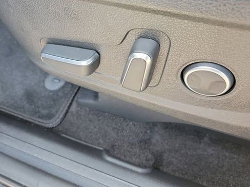 Used 2025 Hyundai Palisade SEL FWD image 25