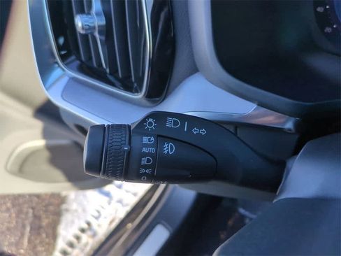 Used 2024 Volvo S60 B5 Core image 19