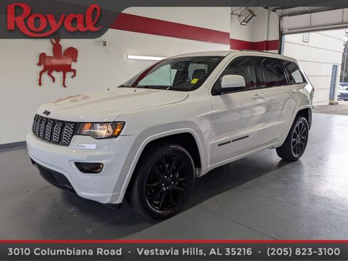 Used 2018 Jeep Grand Cherokee Altitude image 1