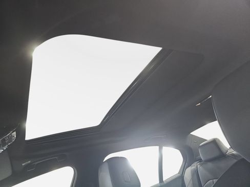 Certified 2025 BMW i5 eDrive40i w/ Premium Package RWD image 18