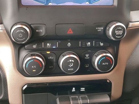Used 2019 RAM 1500 Laramie RWD image 17