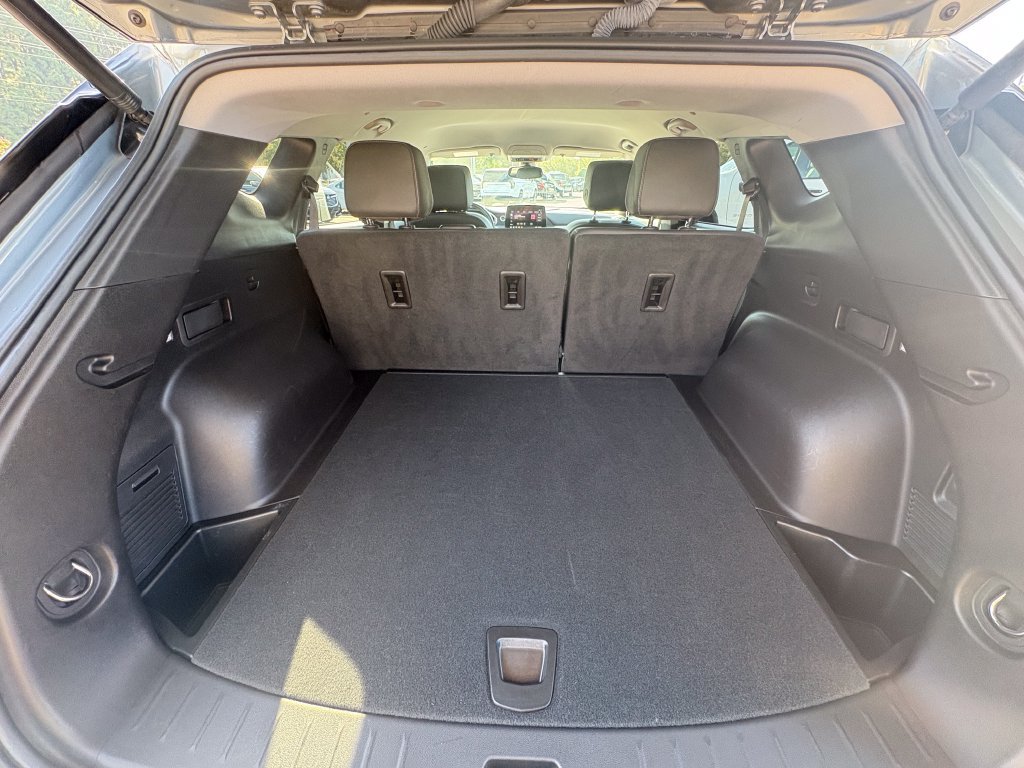 Used 2024 Chevrolet Blazer LT FWD image 13