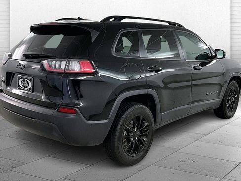 Used 2023 Jeep Cherokee Altitude Lux image 5