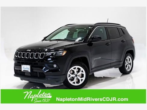 Certified 2025 Jeep Compass Latitude w/ Sun & Sound Group AWD/4WD image 1