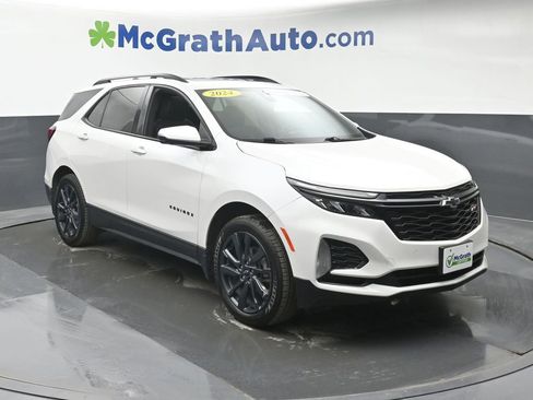 Used 2024 Chevrolet Equinox RS image 2