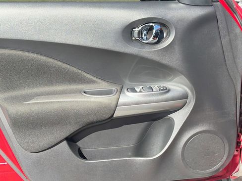 Used 2017 Nissan Juke SV image 23