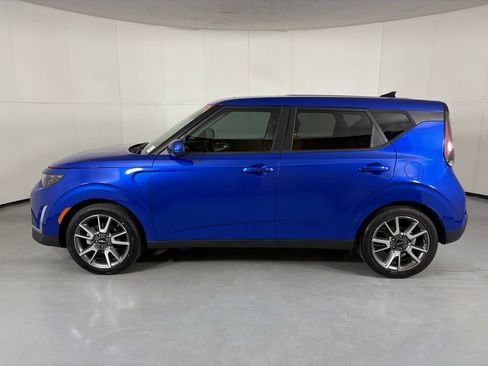 Used 2024 Kia Soul EX w/ Option Group 015 FWD image 5