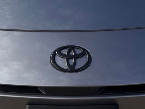 Used 2025 Toyota Camry LE image 15