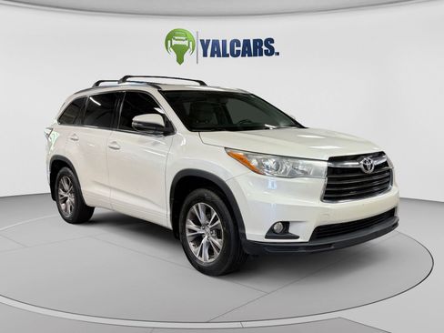 Used 2015 Toyota Highlander XLE AWD/4WD image 7