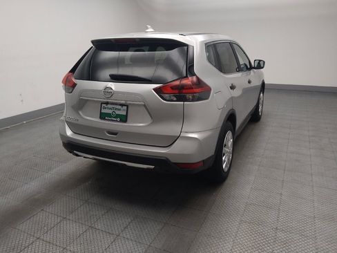 Used 2020 Nissan Rogue S FWD image 9
