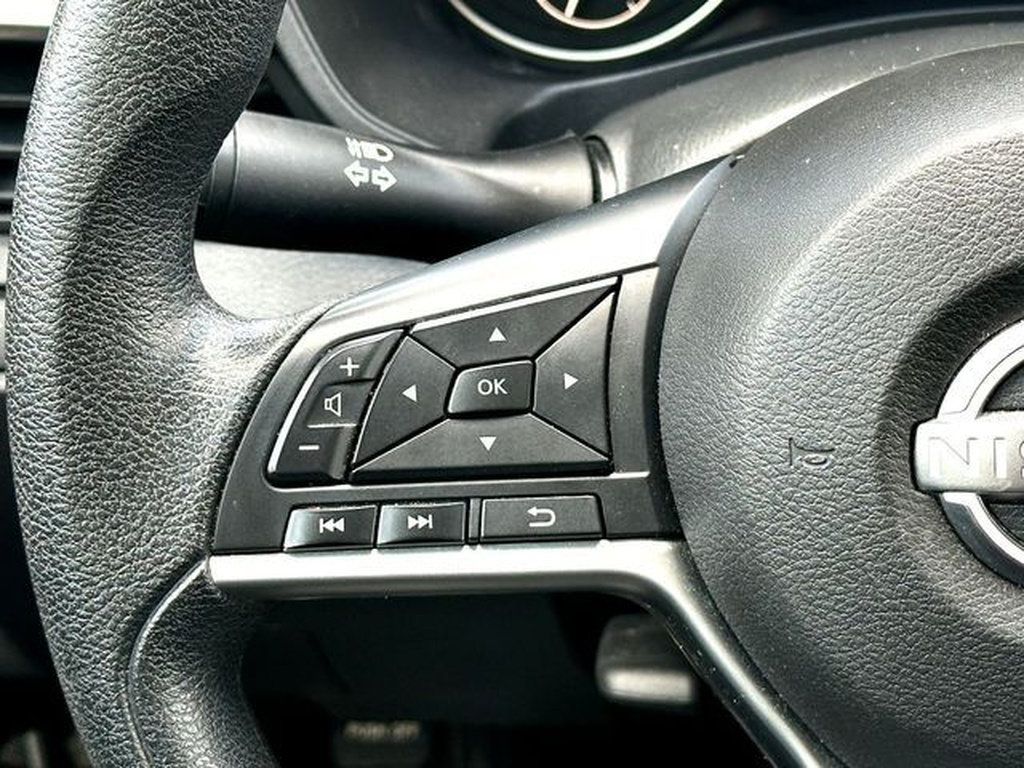Used 2025 Nissan Altima 2.5 SV FWD image 22