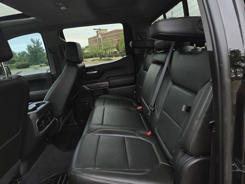Used 2020 Chevrolet Silverado 1500 LTZ w/ LTZ Premium Package AWD/4WD image 20