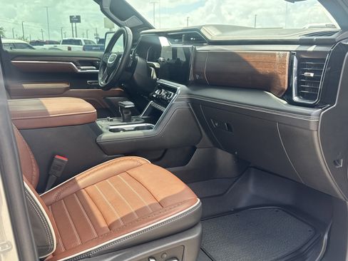 Used 2024 GMC Sierra 1500 Denali Ultimate AWD/4WD image 17