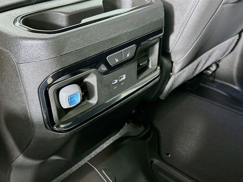 Used 2022 GMC Sierra 1500 AT4 w/ AT4 Preferred Package image 27