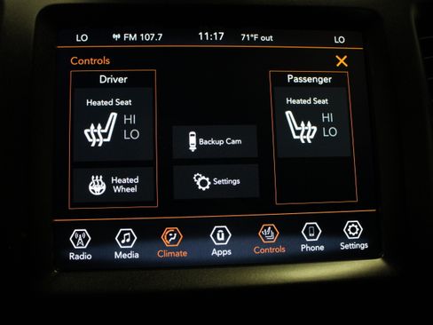 Used 2022 Jeep Cherokee Trailhawk w/ Comfort/Convenience Group AWD/4WD image 24