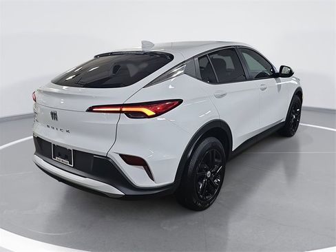 Certified 2024 Buick Envista Preferred w/ Convenience I Package image 3