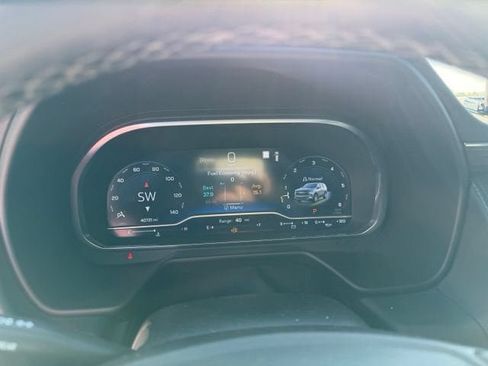 Used 2023 Chevrolet Tahoe LT w/ Luxury Package RWD image 18