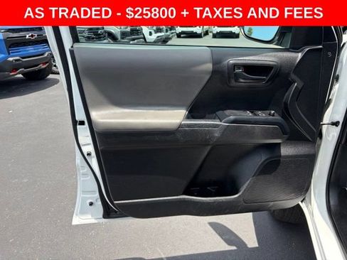 Used 2021 Toyota Tacoma SR AWD/4WD image 12