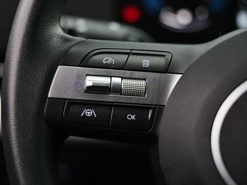Used 2024 Hyundai Kona SE FWD image 32