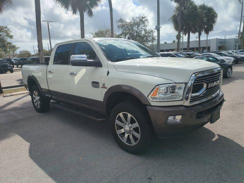 Used 2018 RAM 2500 Longhorn image 2