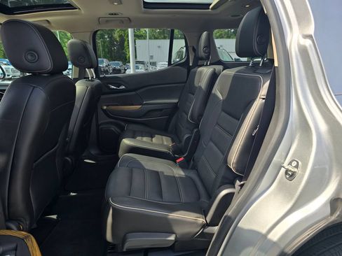 Used 2017 GMC Acadia Denali w/ Technology Package FWD image 25