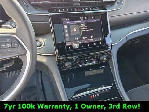 Used 2023 Jeep Grand Cherokee L Laredo image 14