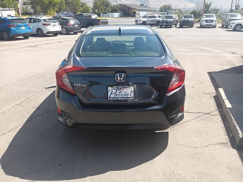 Used 2018 Honda Civic EX-T image 4