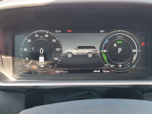 Used 2020 Land Rover Range Rover HSE image 17