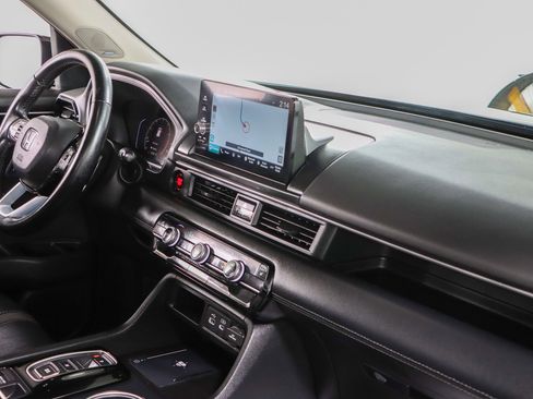 Used 2023 Honda Pilot Touring image 27