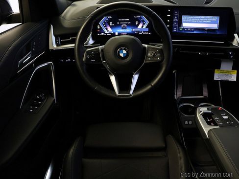 Certified 2025 BMW X2 xDrive28i image 15