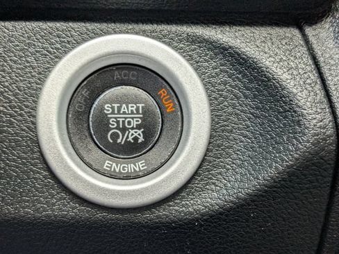 Used 2015 RAM 2500 Laramie w/ Cold Weather Group AWD/4WD image 31