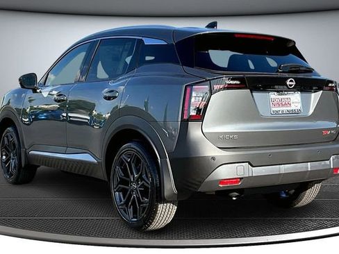 New 2026 Nissan Kicks SR image 3